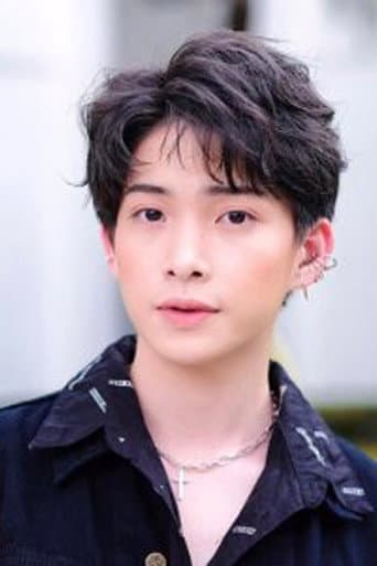 ธนภัทร ขจรชัยกุล